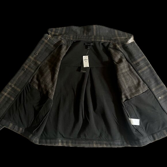 Women's Jacket - Picture 3 of 6